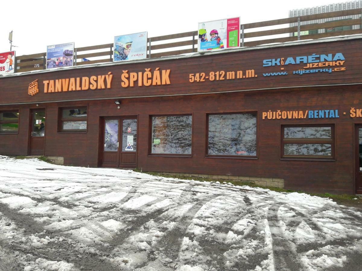 Penzion Jizerka Jablonec nad Nisou Exteriör bild