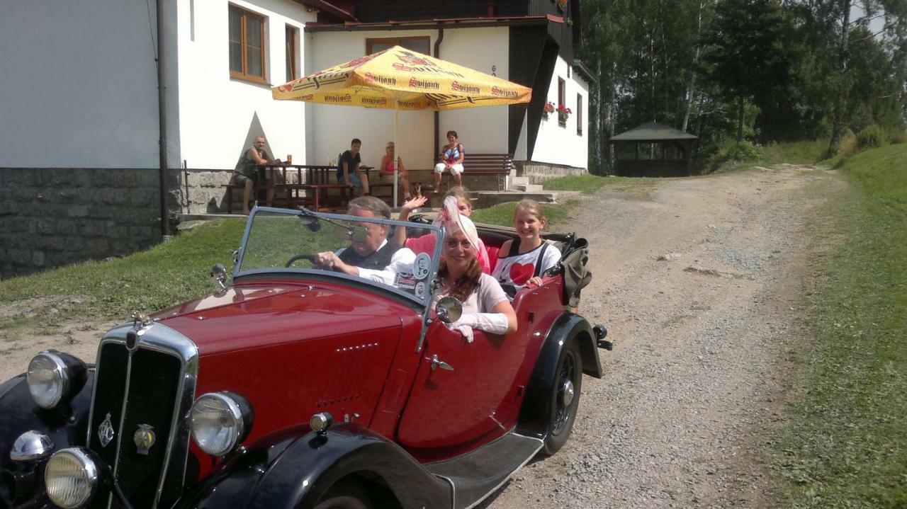 Penzion Jizerka Jablonec nad Nisou Exteriör bild